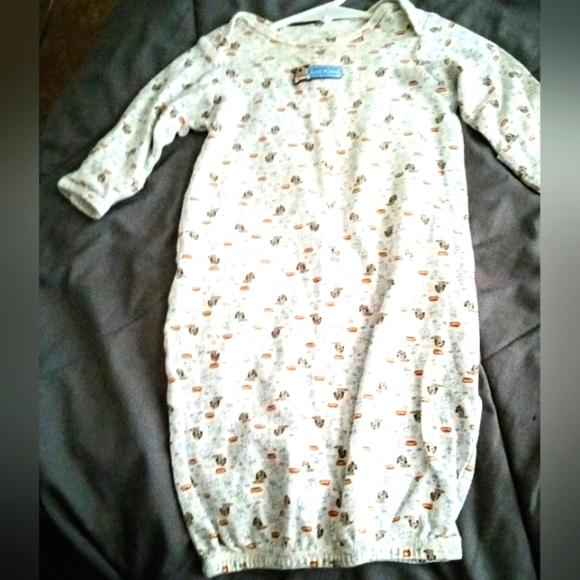 2 Carter's & 1 Gerber size 0-3 Sleeping Gowns - Picture 3 of 10